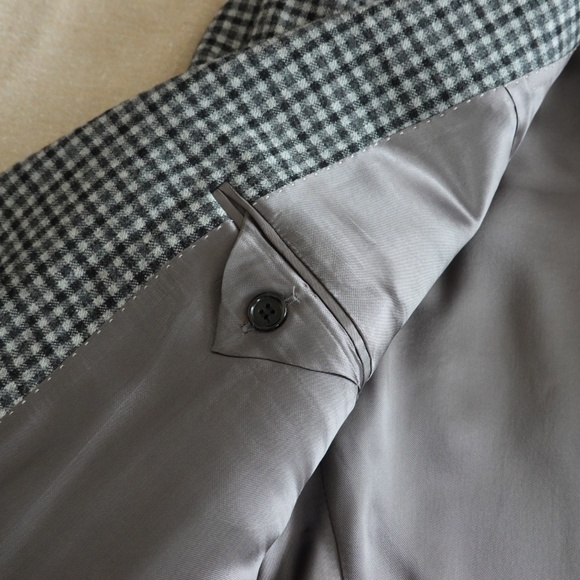 BNWT Harry Rosen Checkered Pattern Black and White Blazer - Size 42S - Picture 9 of 10